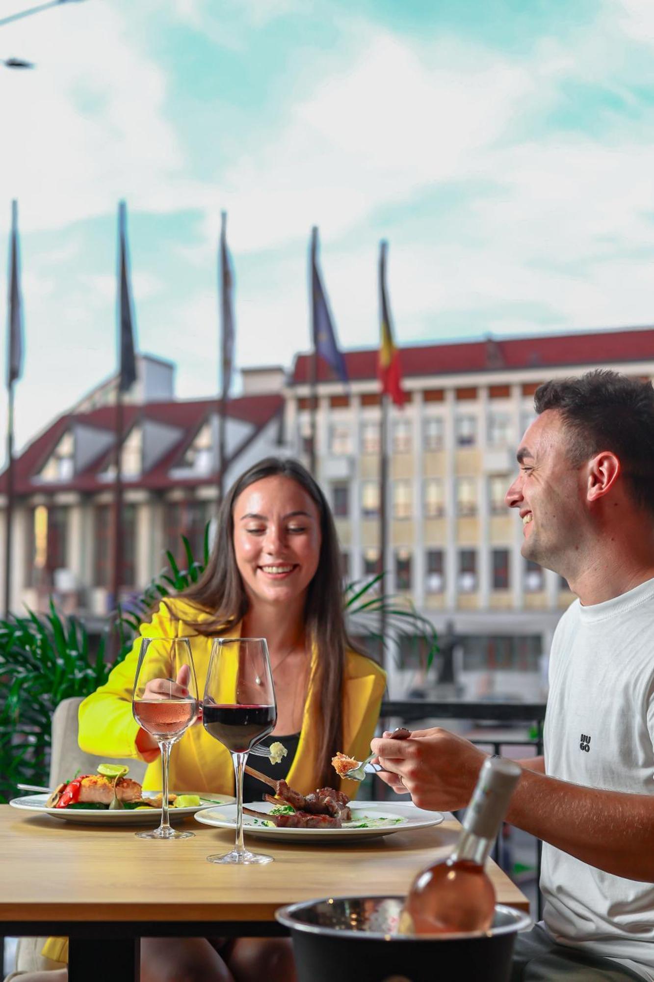 Grand Hotel Coroana Bistriţa Eksteriør bilde